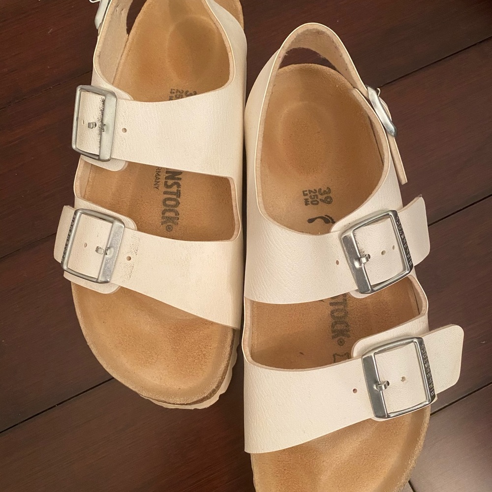 White Birkenstock’s size 39